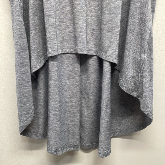 Athleta Essence relaxed High Low Tank Heather Gray S - Picture 3 of 12